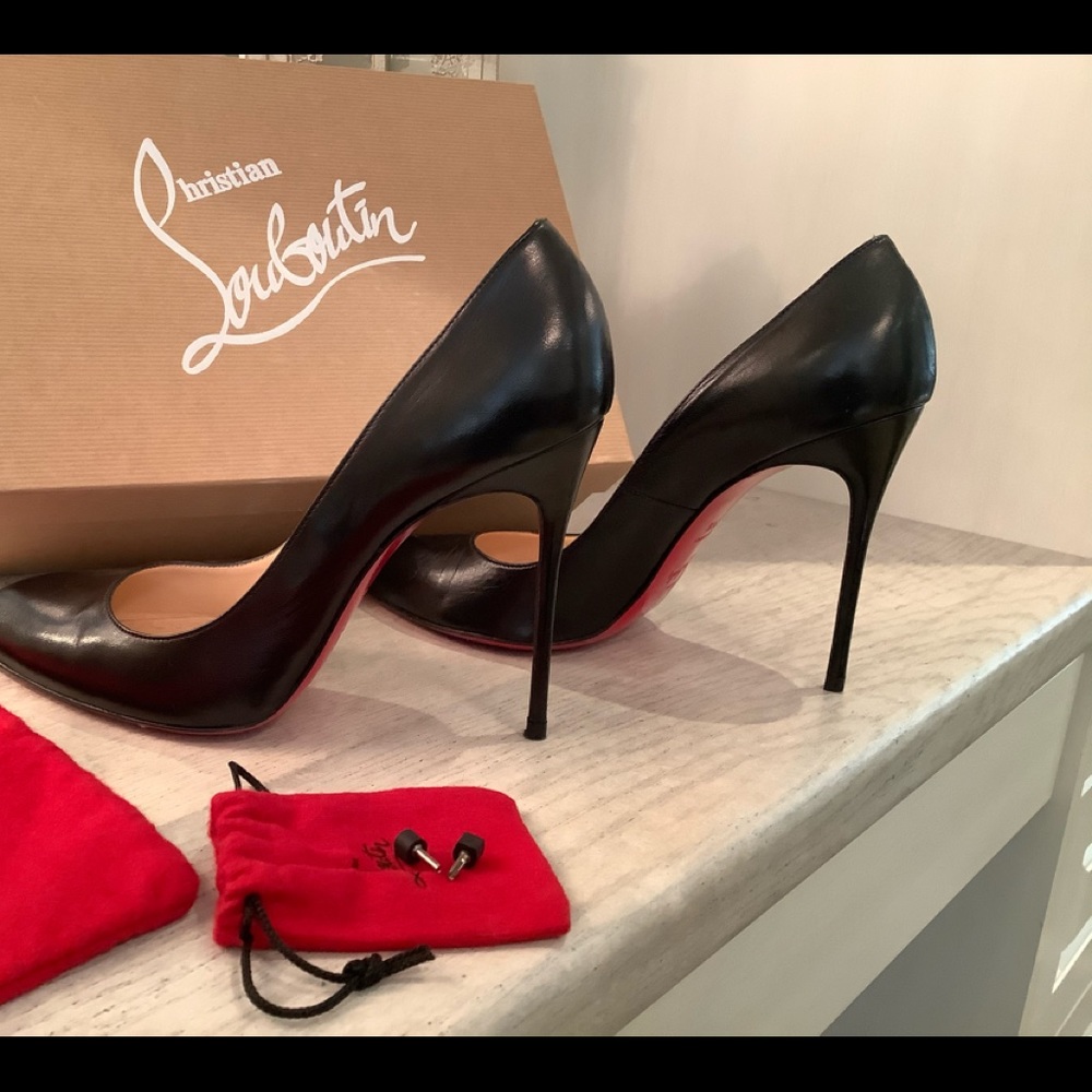 Christian Louboutin Pigalle 38.5 Gorgeous Pumps